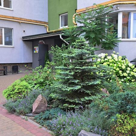 Апартаменти центр міста біля жд вокзалу Перемоги Луцьк Екстер'єр фото
